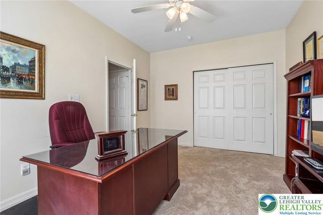 2141 Four Seasons Boulevard, Lower Macungie Twp, PA 18062