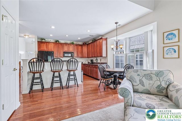 2141 Four Seasons Boulevard, Lower Macungie Twp, PA 18062