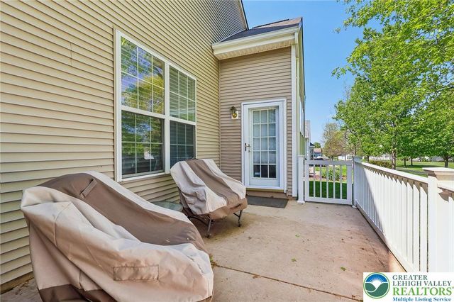 2141 Four Seasons Boulevard, Lower Macungie Twp, PA 18062