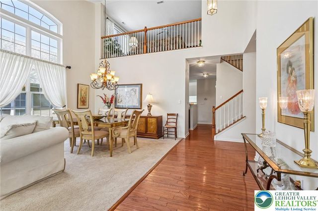 2141 Four Seasons Boulevard, Lower Macungie Twp, PA 18062