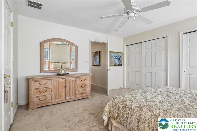 2141 Four Seasons Boulevard, Lower Macungie Twp, PA 18062