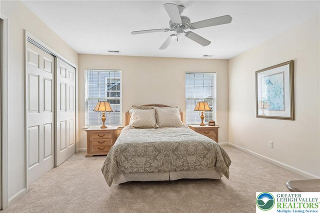2141 Four Seasons Boulevard, Lower Macungie Twp, PA 18062