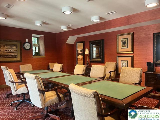 2141 Four Seasons Boulevard, Lower Macungie Twp, PA 18062