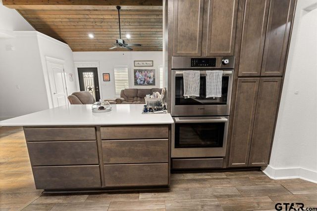 309 N Bois D Arc St, Van, TX 75790