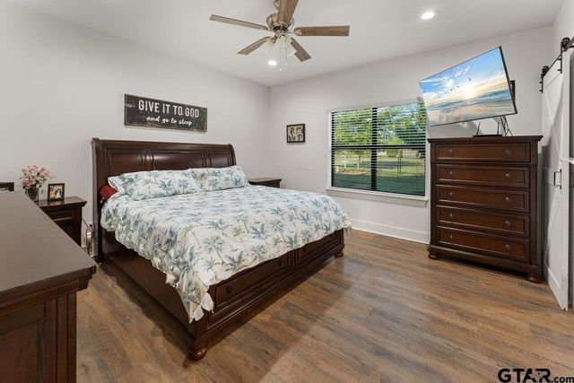 309 N Bois D Arc St, Van, TX 75790