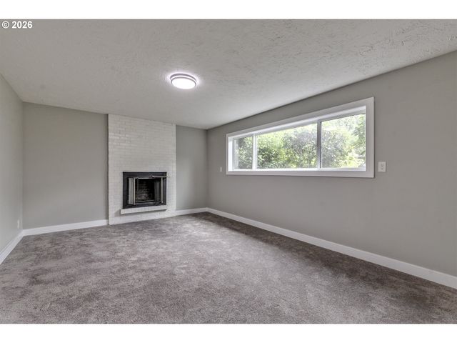 13651 Sw 63RD Ave, Portland, OR 97219