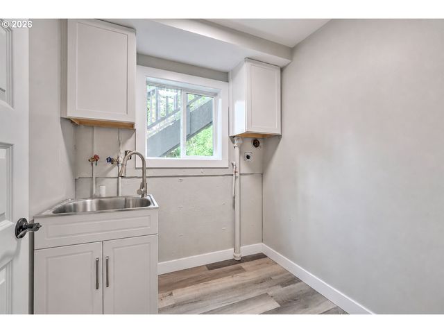 13651 Sw 63RD Ave, Portland, OR 97219
