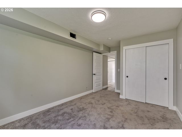 13651 Sw 63RD Ave, Portland, OR 97219