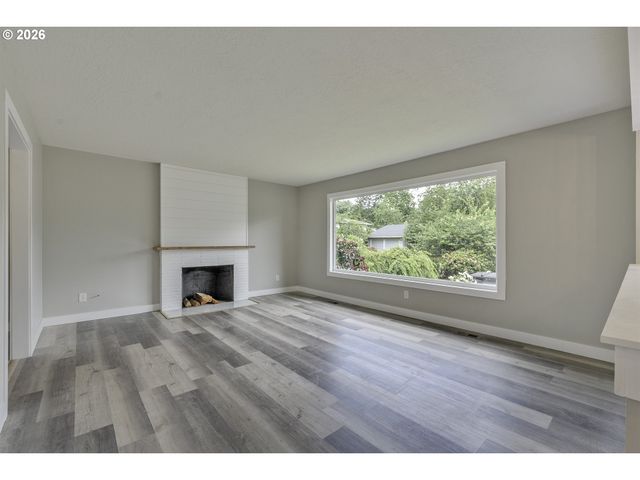13651 Sw 63RD Ave, Portland, OR 97219