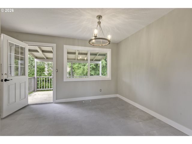 13651 Sw 63RD Ave, Portland, OR 97219