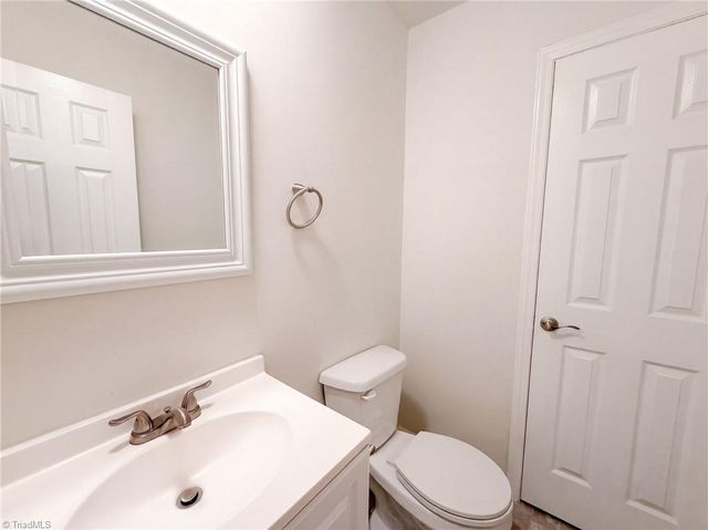 4154 Edgeware Road, Winston-salem, NC 27106