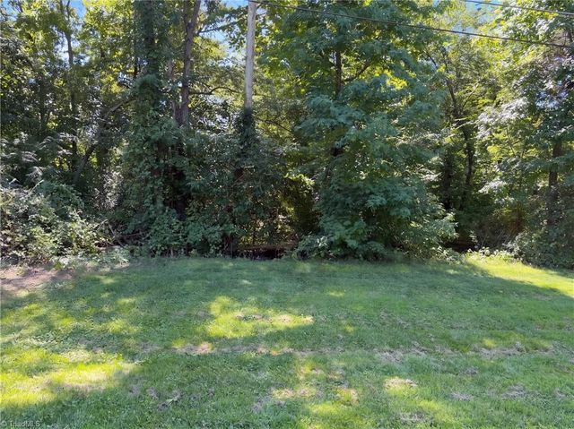 4154 Edgeware Road, Winston-salem, NC 27106