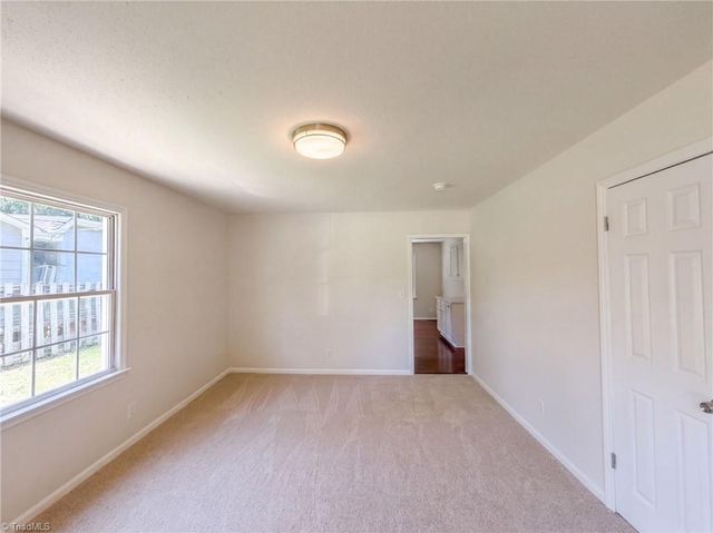 4154 Edgeware Road, Winston-salem, NC 27106