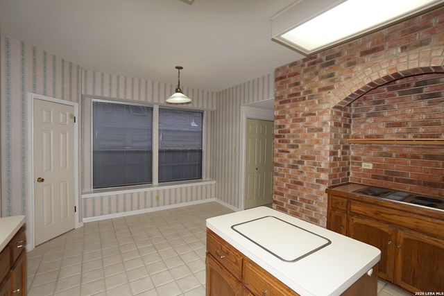 6427 LOST HOLLY, San Antonio, TX 78240