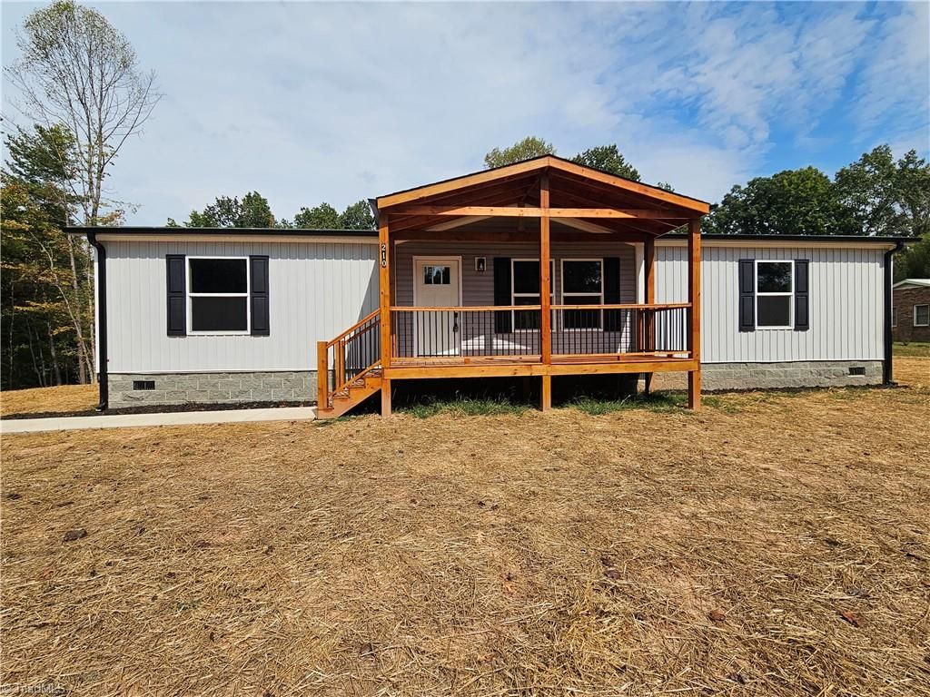 210 Westview Drive, Mount Airy, NC 27030