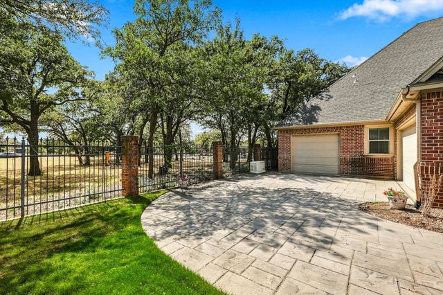 2726 Country Club Road, Pantego, TX 76013