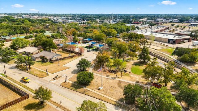 2726 Country Club Road, Pantego, TX 76013