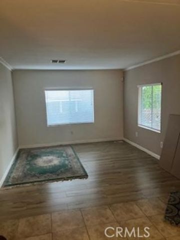 21001 Plummer Street 107, Chatsworth (los Angeles), CA 91311