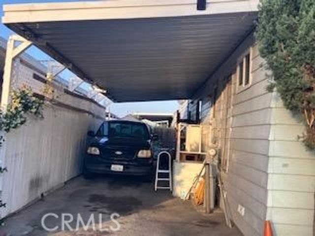 21001 Plummer Street 107, Chatsworth (los Angeles), CA 91311