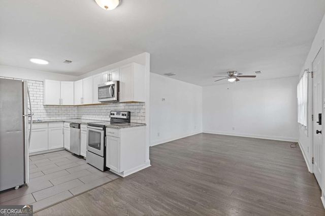 433 W Lake Avenue NW, Atlanta, GA 30318