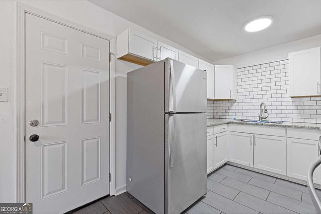 433 W Lake Avenue NW, Atlanta, GA 30318