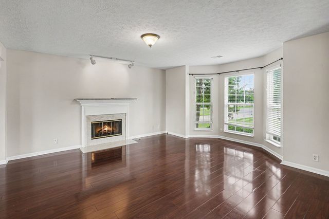 2667 Paradise Dr, Spring Hill, TN 37174
