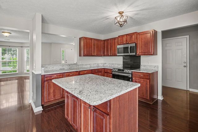 2667 Paradise Dr, Spring Hill, TN 37174