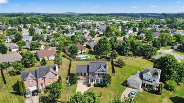 2667 Paradise Dr, Spring Hill, TN 37174
