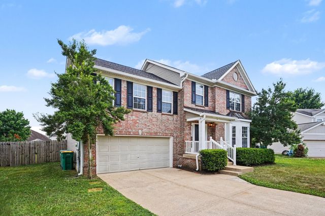 2667 Paradise Dr, Spring Hill, TN 37174