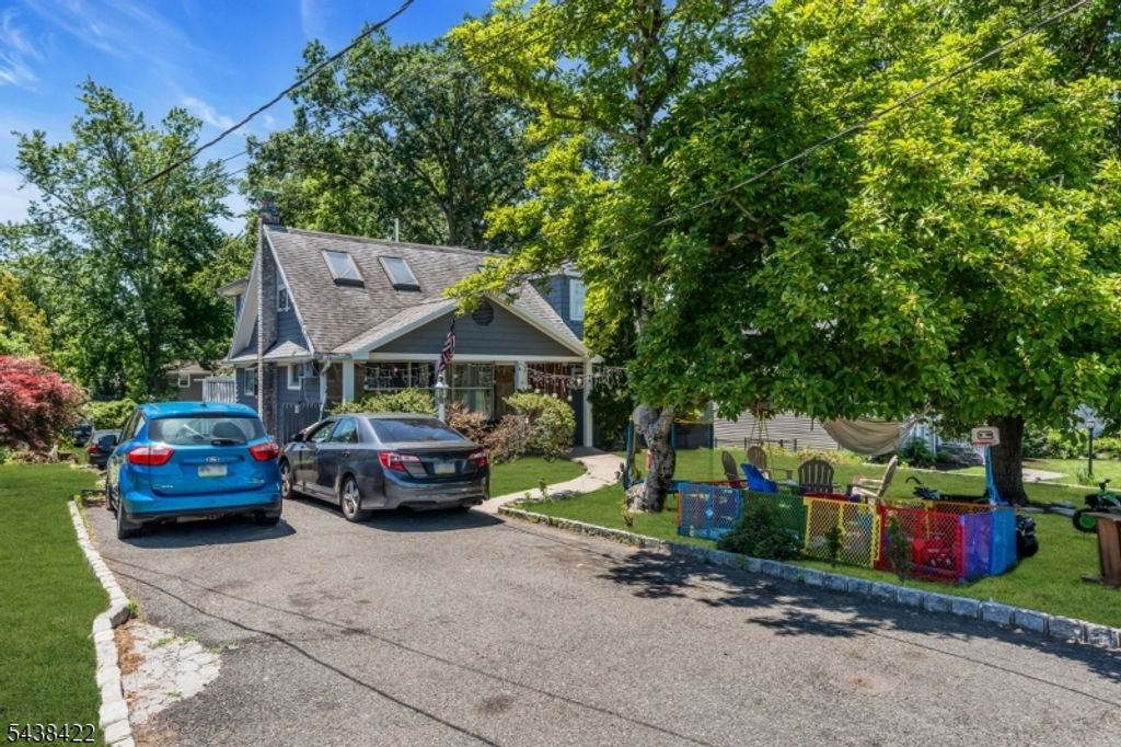 244 Westville Ave, West Caldwell Twp., NJ 07006