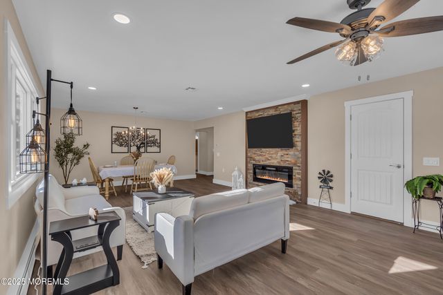 46 La Dunette Drive, Toms River, NJ 08757