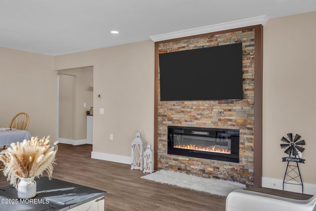 46 La Dunette Drive, Toms River, NJ 08757