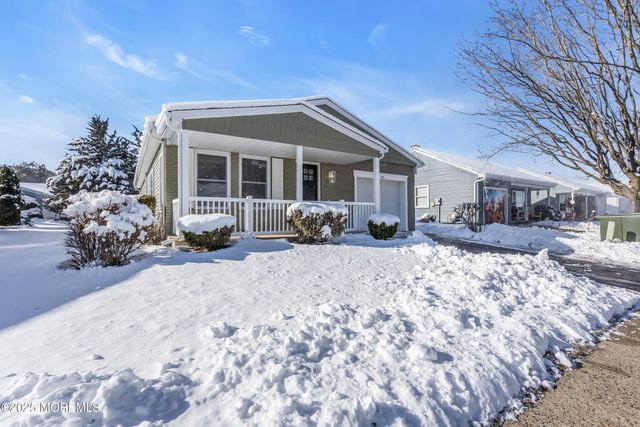 46 La Dunette Drive, Toms River, NJ 08757