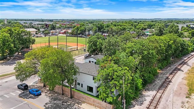 752 Pedernales ST, Austin, TX 78702