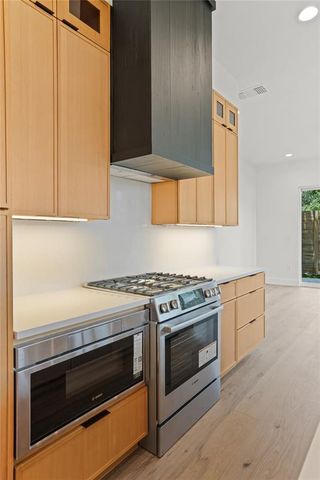 752 Pedernales ST, Austin, TX 78702