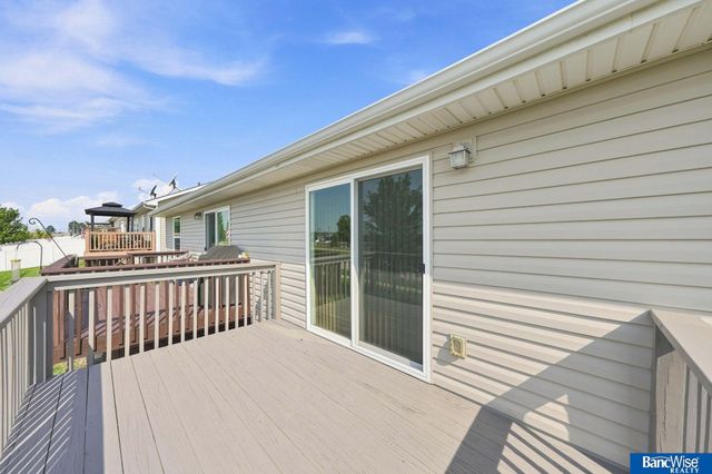 8915 Blacksmith Court, Lincoln, NE 68507