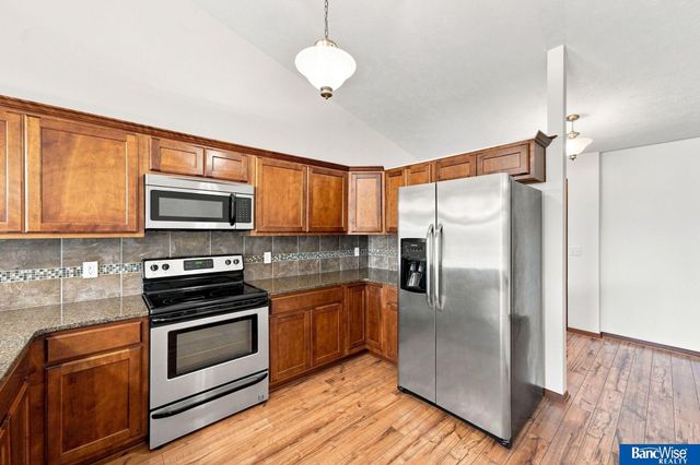 8915 Blacksmith Court, Lincoln, NE 68507