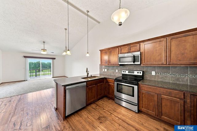 8915 Blacksmith Court, Lincoln, NE 68507