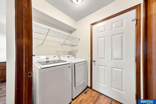 8915 Blacksmith Court, Lincoln, NE 68507