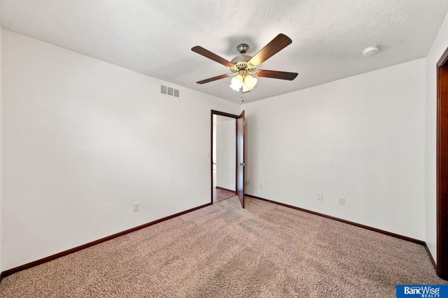 8915 Blacksmith Court, Lincoln, NE 68507