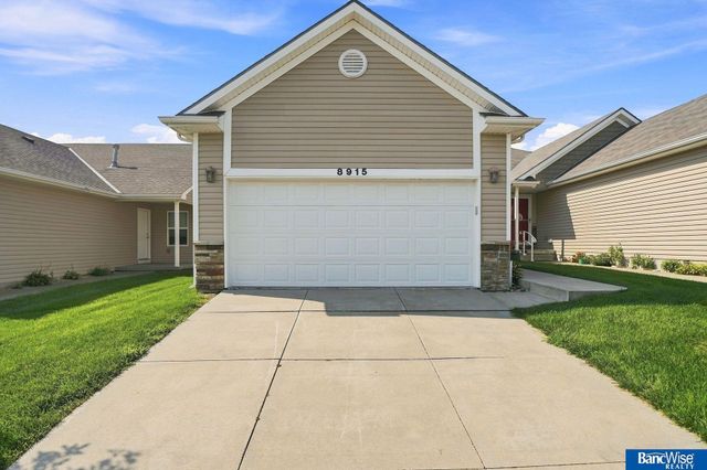8915 Blacksmith Court, Lincoln, NE 68507