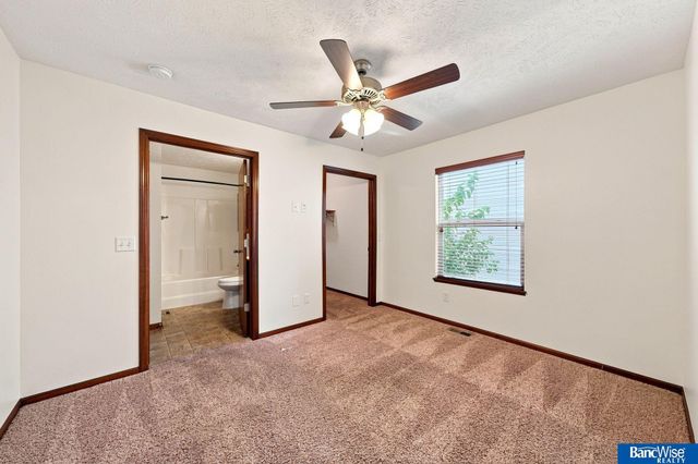 8915 Blacksmith Court, Lincoln, NE 68507