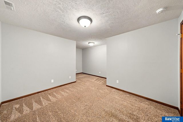 8915 Blacksmith Court, Lincoln, NE 68507