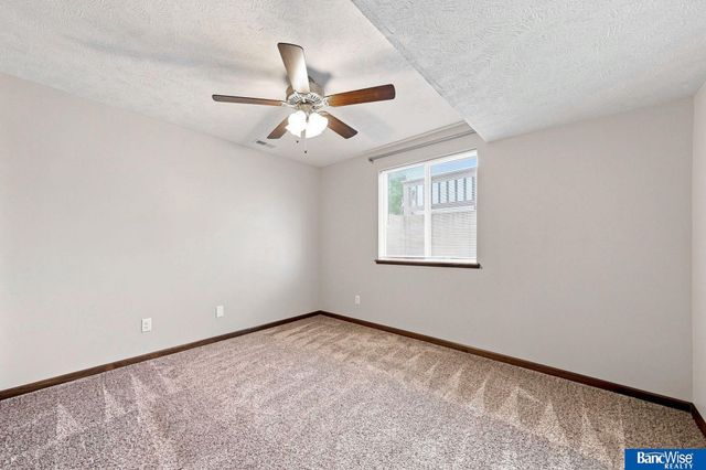 8915 Blacksmith Court, Lincoln, NE 68507
