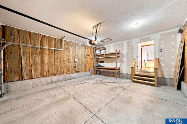 8915 Blacksmith Court, Lincoln, NE 68507