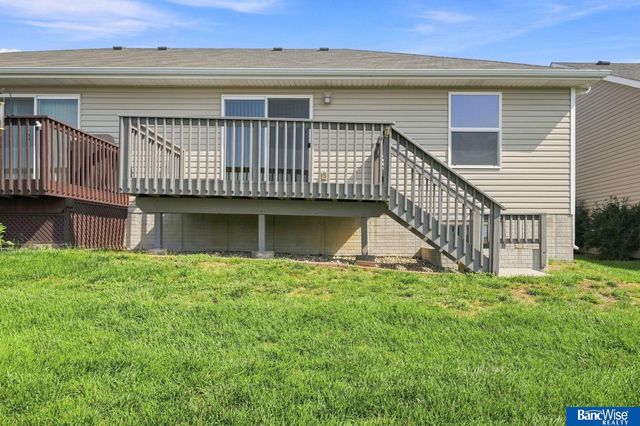 8915 Blacksmith Court, Lincoln, NE 68507