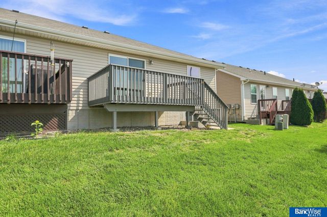 8915 Blacksmith Court, Lincoln, NE 68507