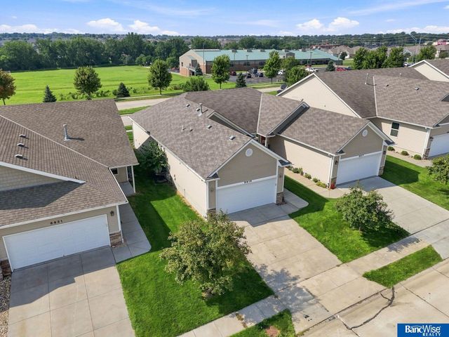 8915 Blacksmith Court, Lincoln, NE 68507