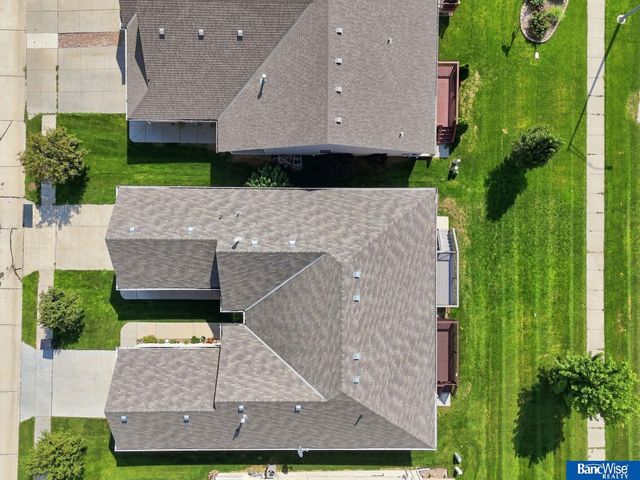 8915 Blacksmith Court, Lincoln, NE 68507
