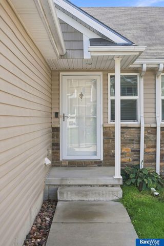 8915 Blacksmith Court, Lincoln, NE 68507